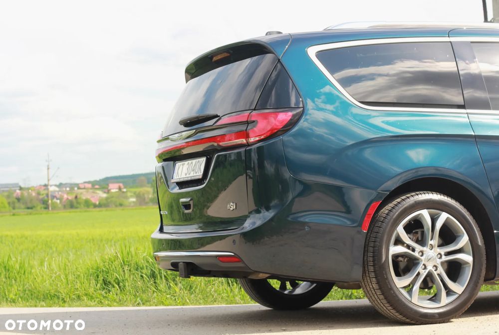 Chrysler Pacifica - 4