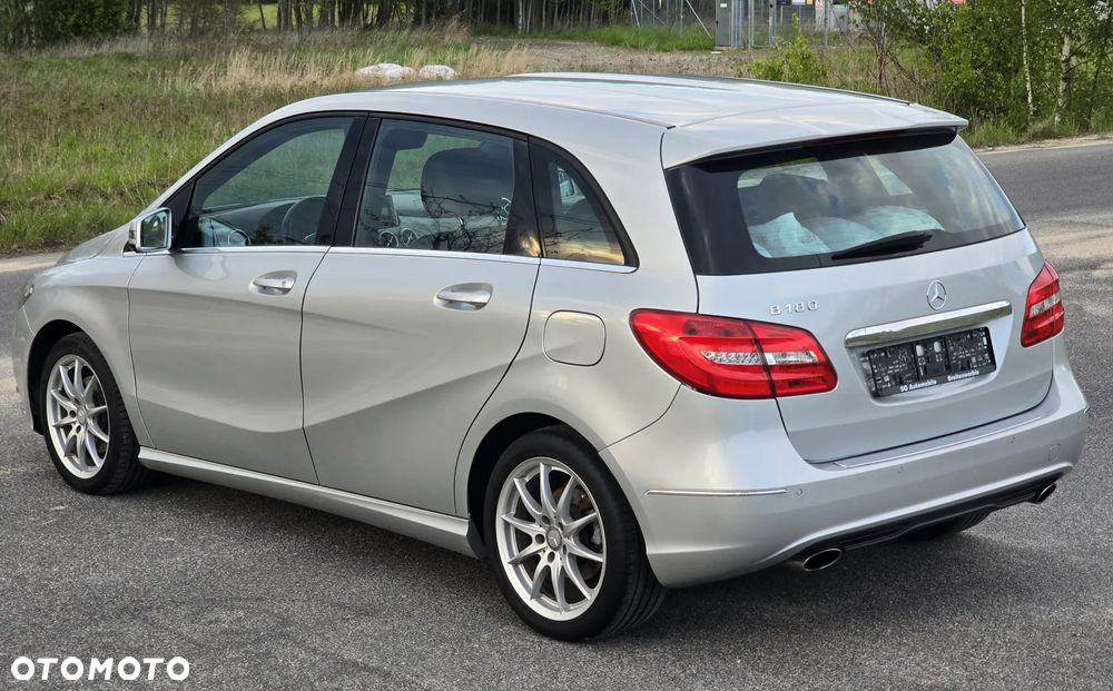 Mercedes-Benz Klasa B 180 (BlueEFFICIENCY) - 35