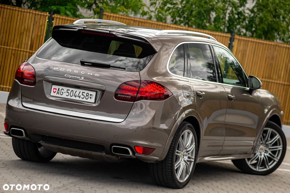 Porsche Cayenne S - 7