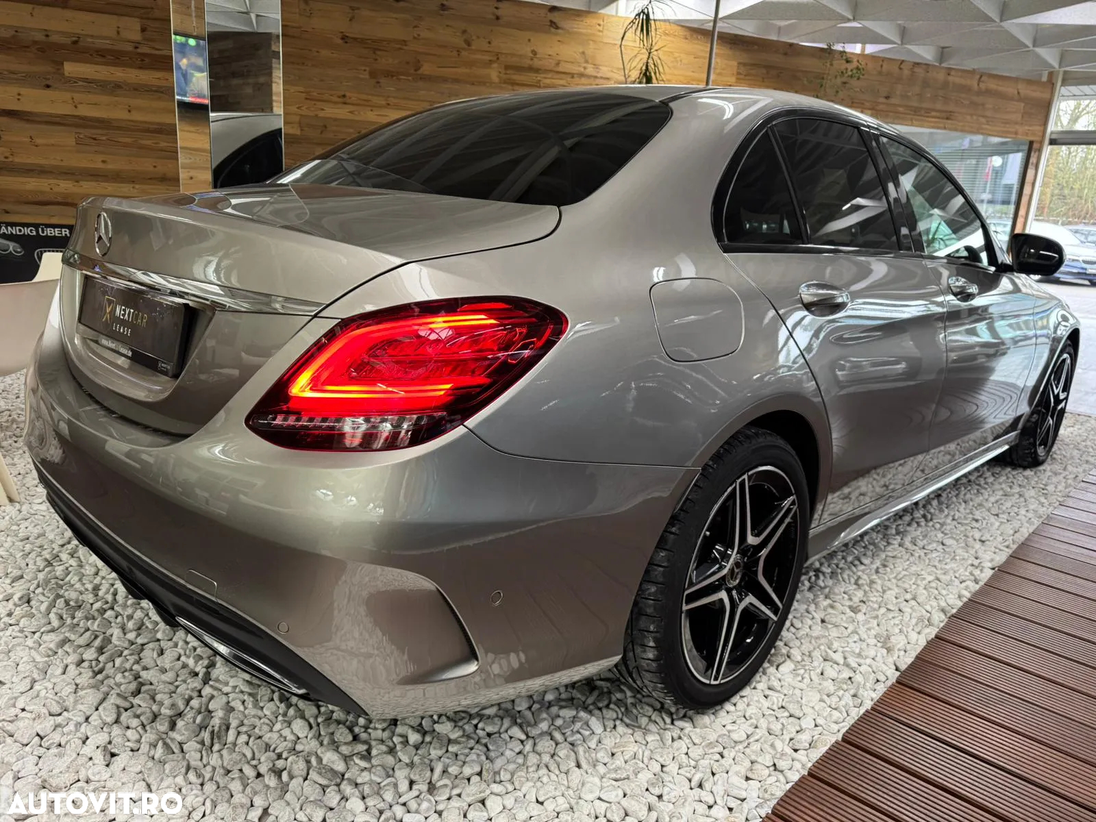 Mercedes-Benz C 220 d 4Matic T 9G-TRONIC AMG Line - 4