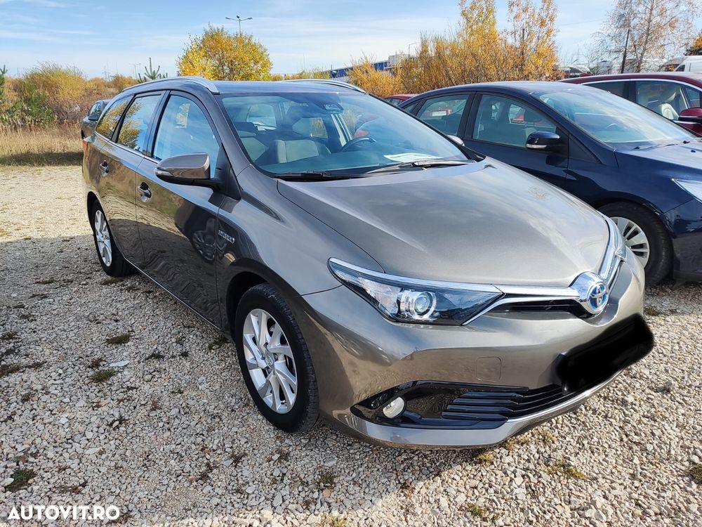 Toyota Auris 1.8 L VVT-i TS Hybrid Sol+ - 3