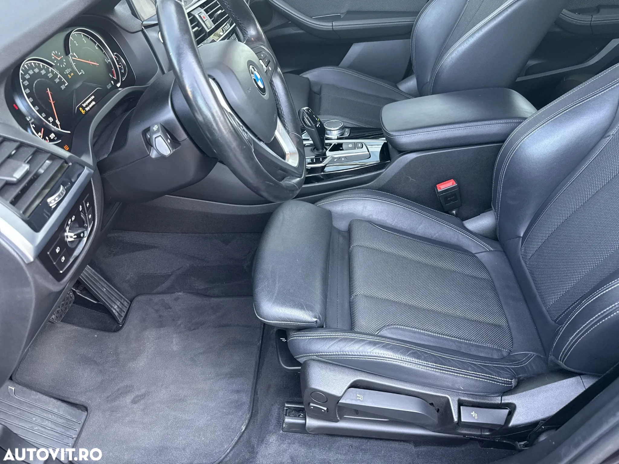 BMW X3 xDrive20d AT xLine - 12