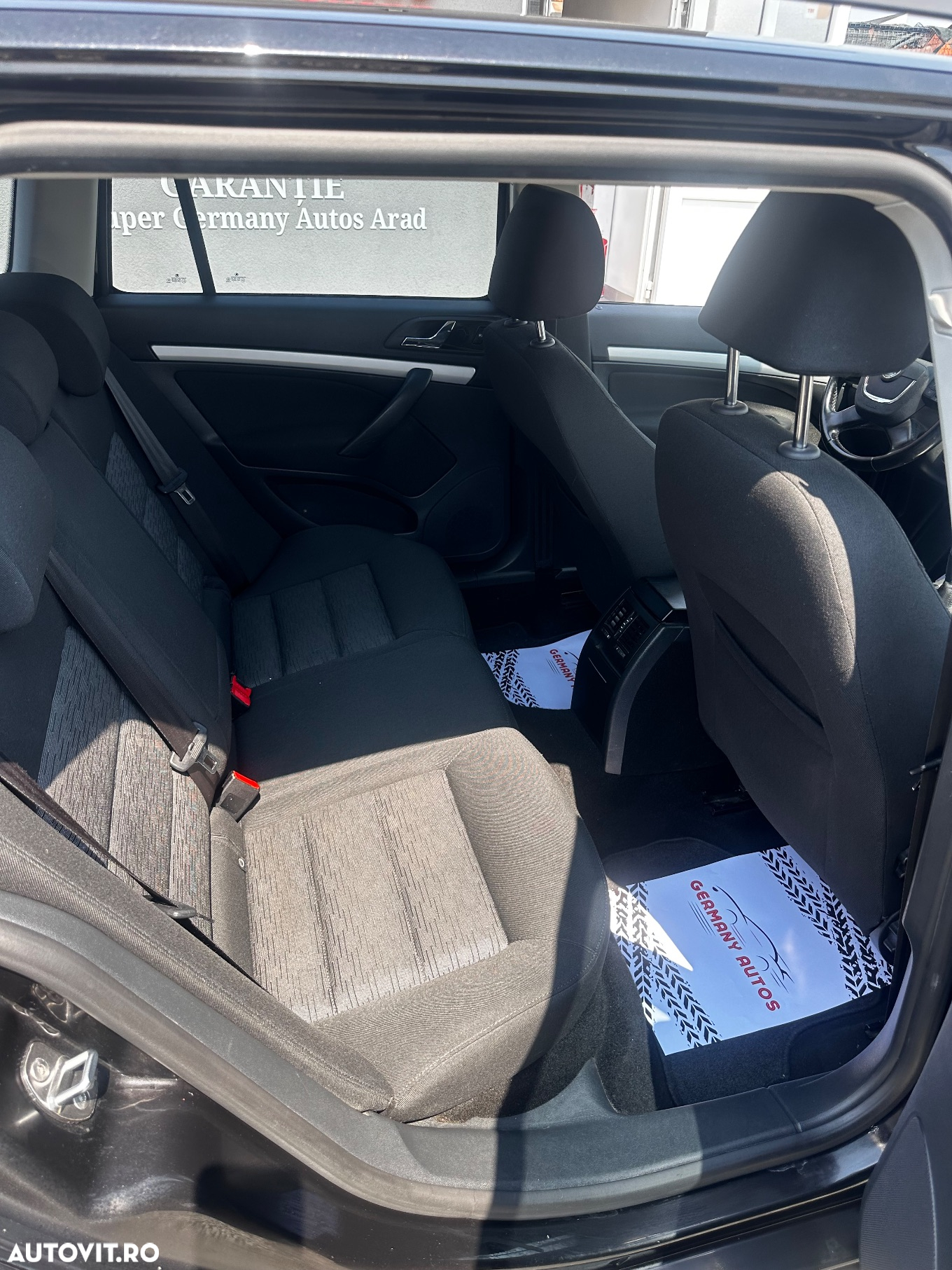 Skoda Octavia 1.6 TDI Business - 8