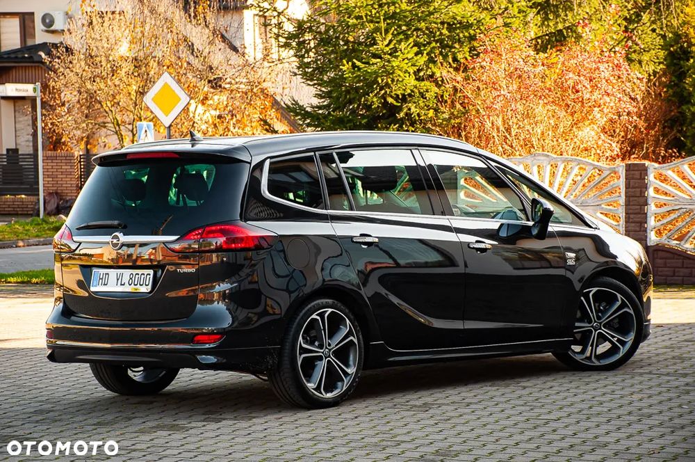 Opel Zafira C Tourer 11-16 - 18