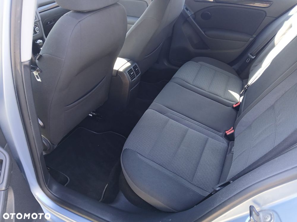 Volkswagen Golf 1.4 Team - 11