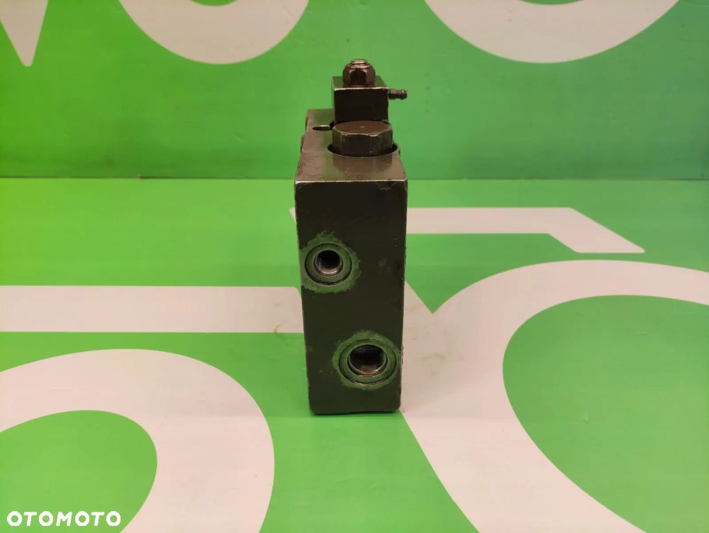 Zawór hamulca hydraulicznego 60749D 3797004M2 Massey Ferguson 7618 - 5