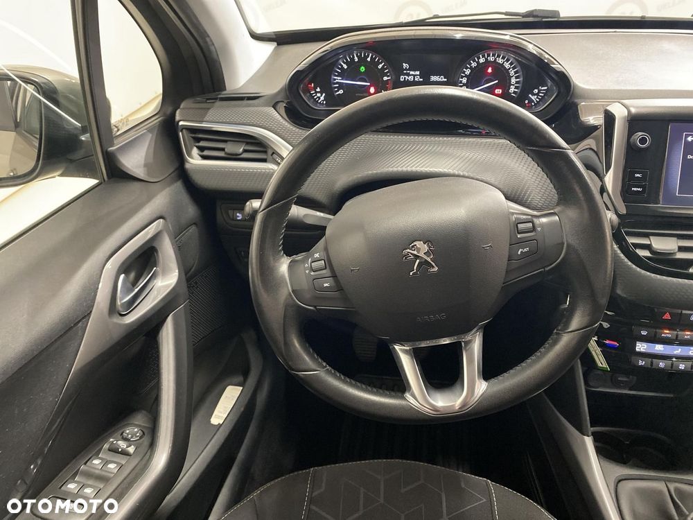 Peugeot 2008 1.2 Pure Tech Active S&S - 12