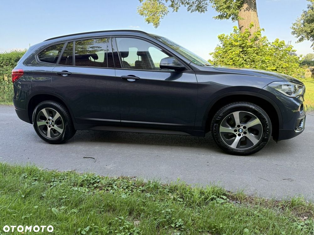 BMW X1 sDrive18d - 11