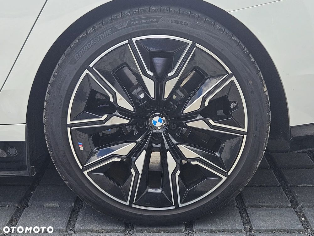 BMW Seria 7 M760e PHEV xDrive sport - 9