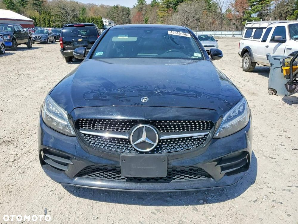 Mercedes-Benz Klasa C 300 4Matic 9G-TRONIC AMG Line - 3