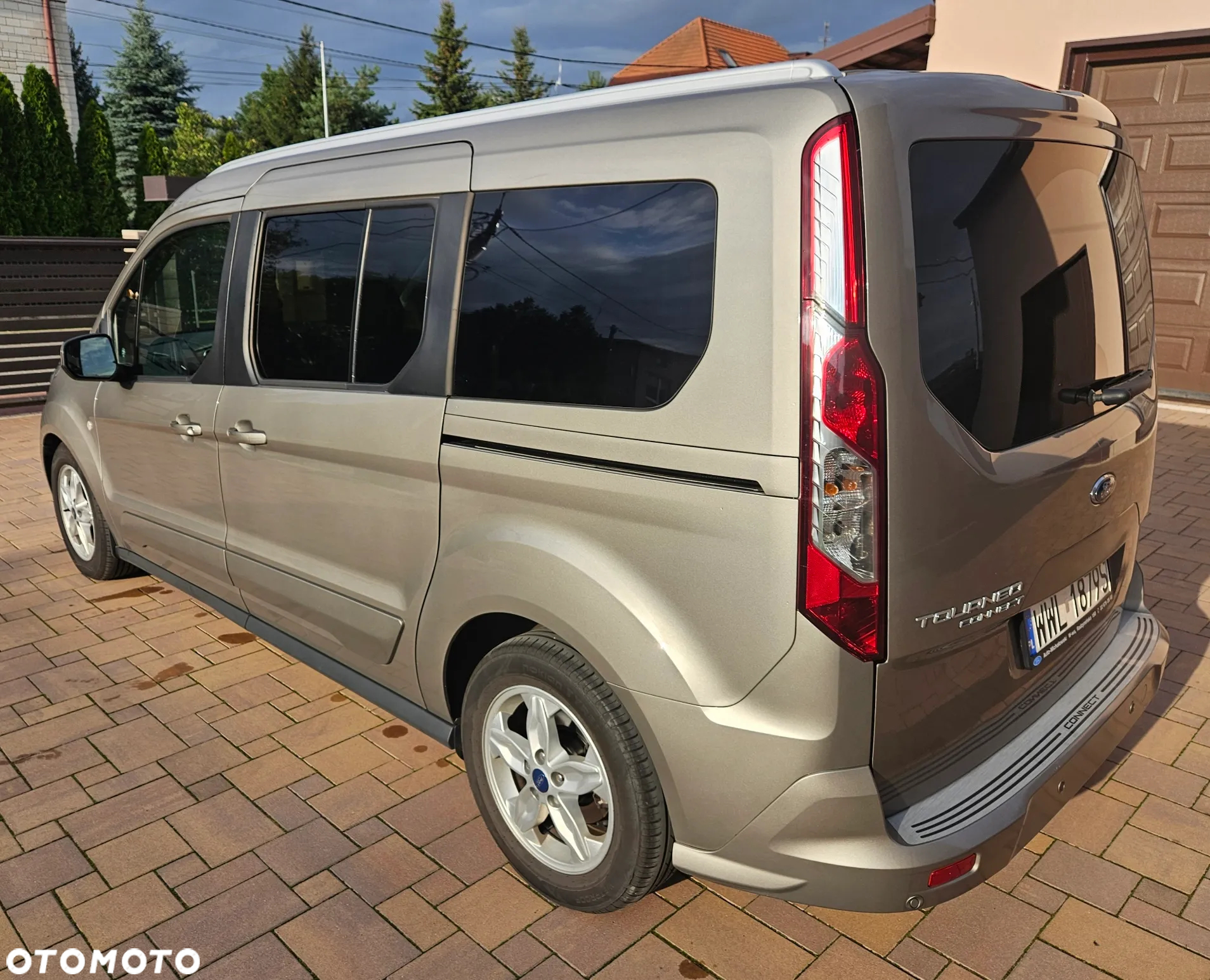 Ford Tourneo Connect Gr 1.5 TDCi Titanium PowerShift - 3