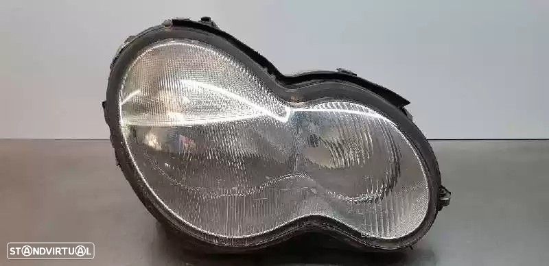 FAROL DIREITO MERCEDES-BENZ CLASSE C 2002 -A2038200261 - 1