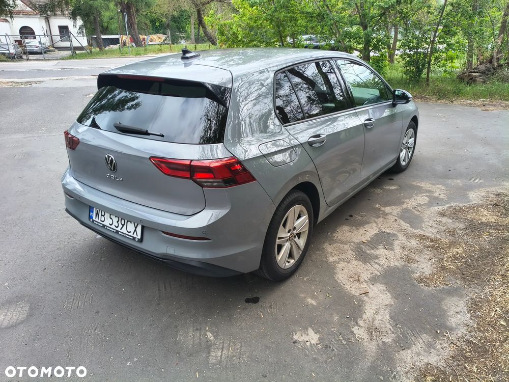 Volkswagen Golf - 6