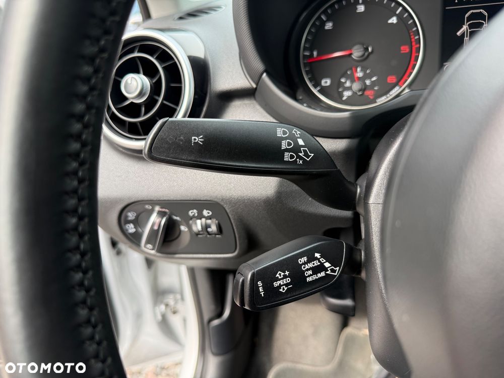 Audi A1 Sportback 1.6 TDI Attraction - 34