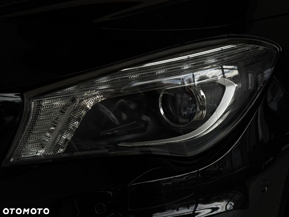 Mercedes-Benz CLA 180 AMG Line - 33
