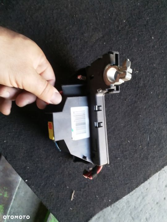 Klema plusowa pirotechniczna audi a4 A5 Q5 lift - 1