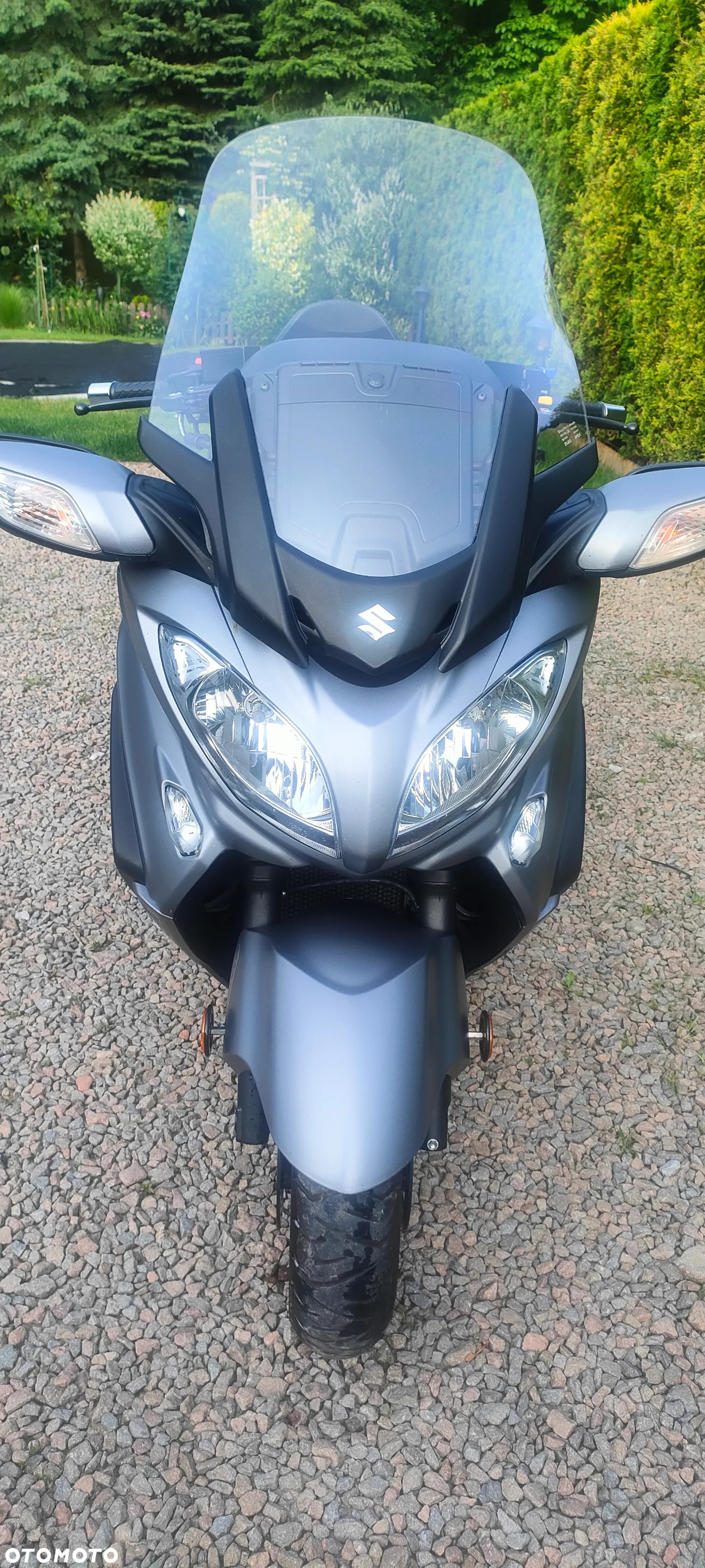 Suzuki Burgman - 4
