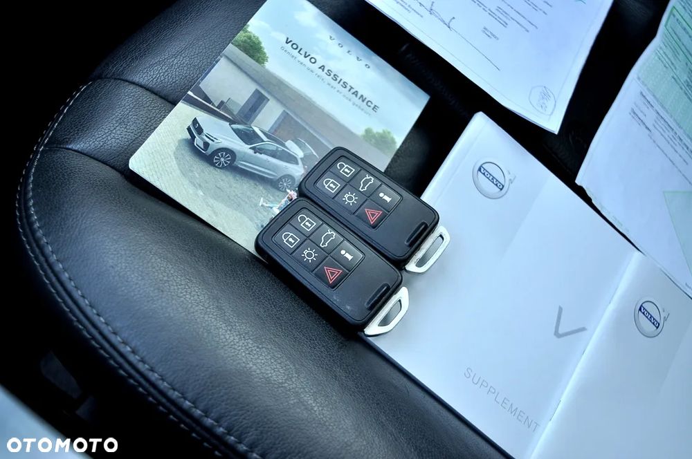 Volvo V60 D4 Geartronic Summum - 33