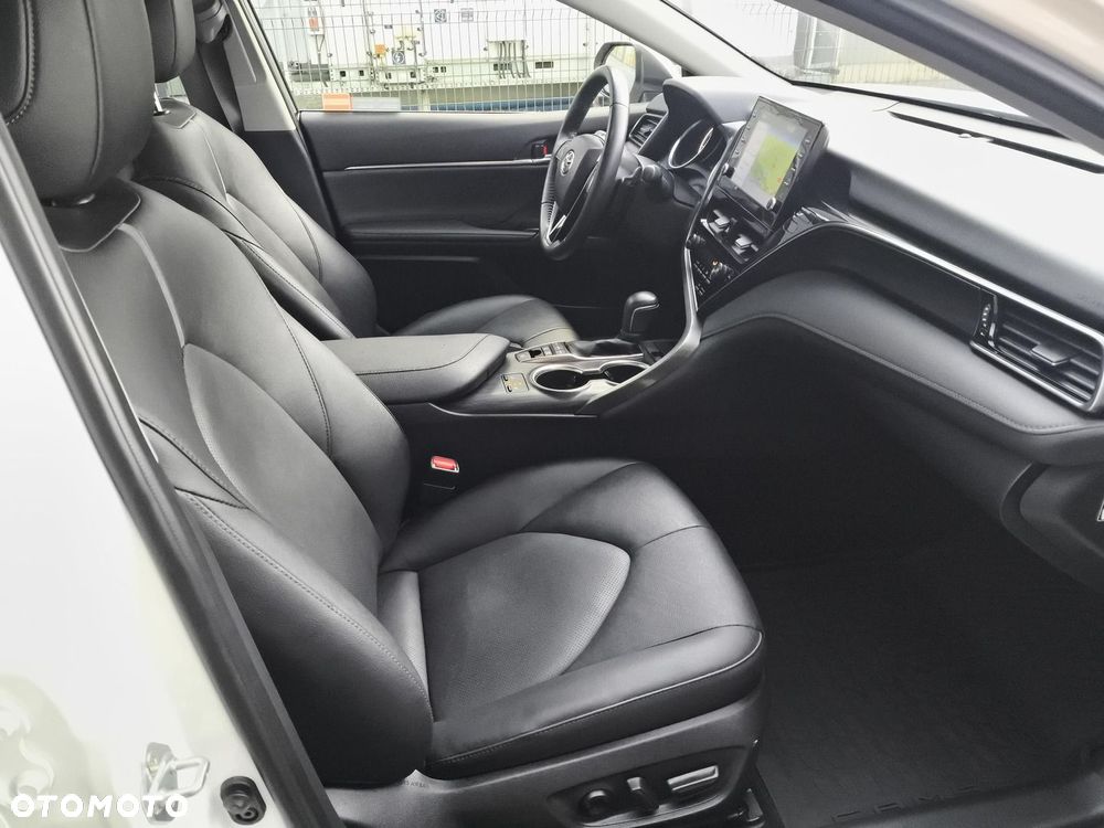 Toyota Camry 2.5 Hybrid Executive CVT - 9