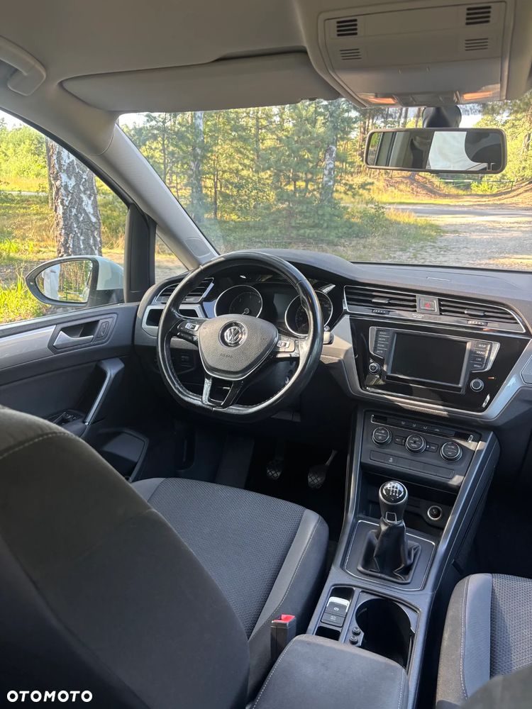 Volkswagen Touran - 6