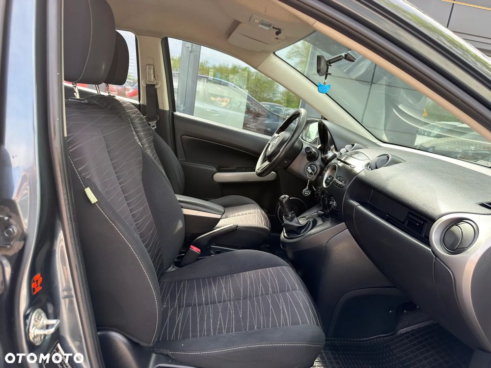 Mazda 2 - 23