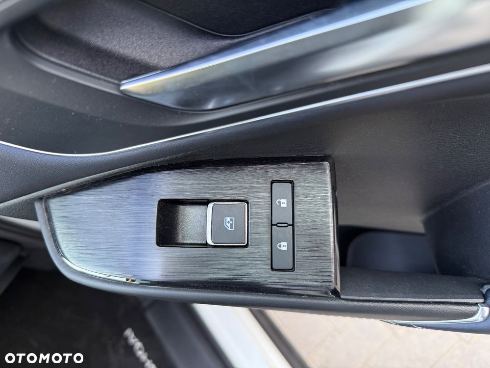 Nissan Qashqai 1.3 DIG-T MHEV 4x4 Tekna+ Xtronic - 34