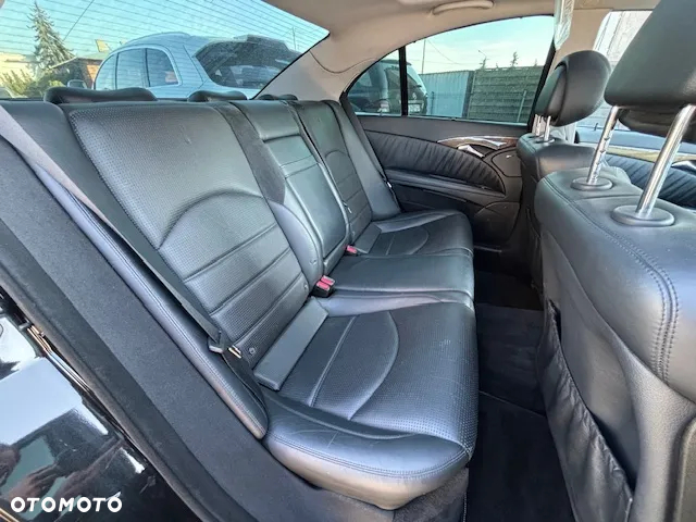 Mercedes-Benz Klasa E 63 AMG - 25