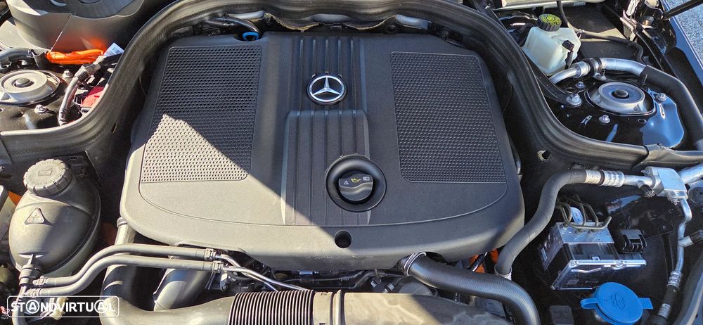 Mercedes-Benz E 300 Bluetec Hybrid Avantgarde - 8