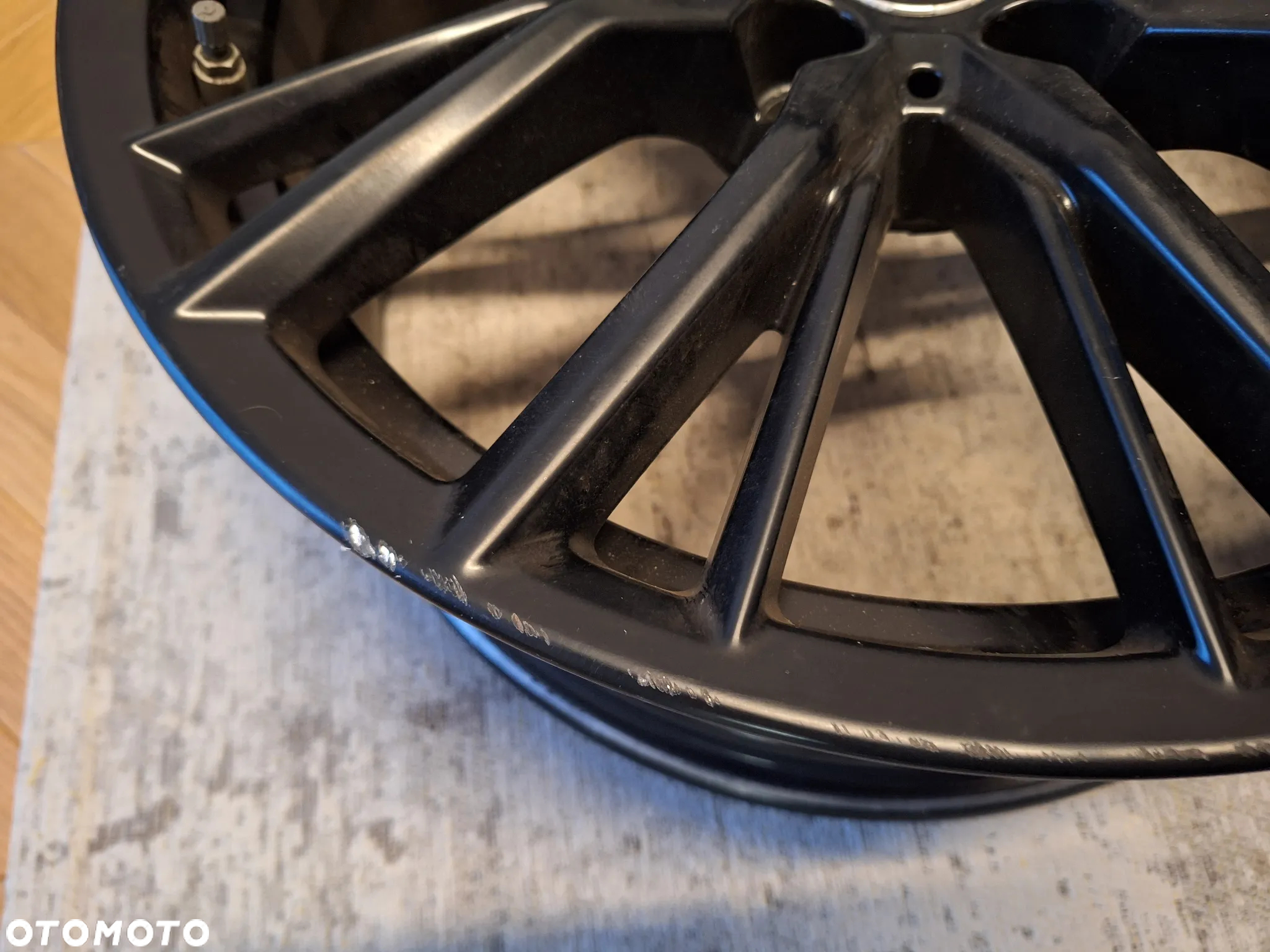Oryginalne felgi BMW 18” M Performance Double Spoke 796M Seria 3 (G20/G21), 4 (G22/G23) - 6