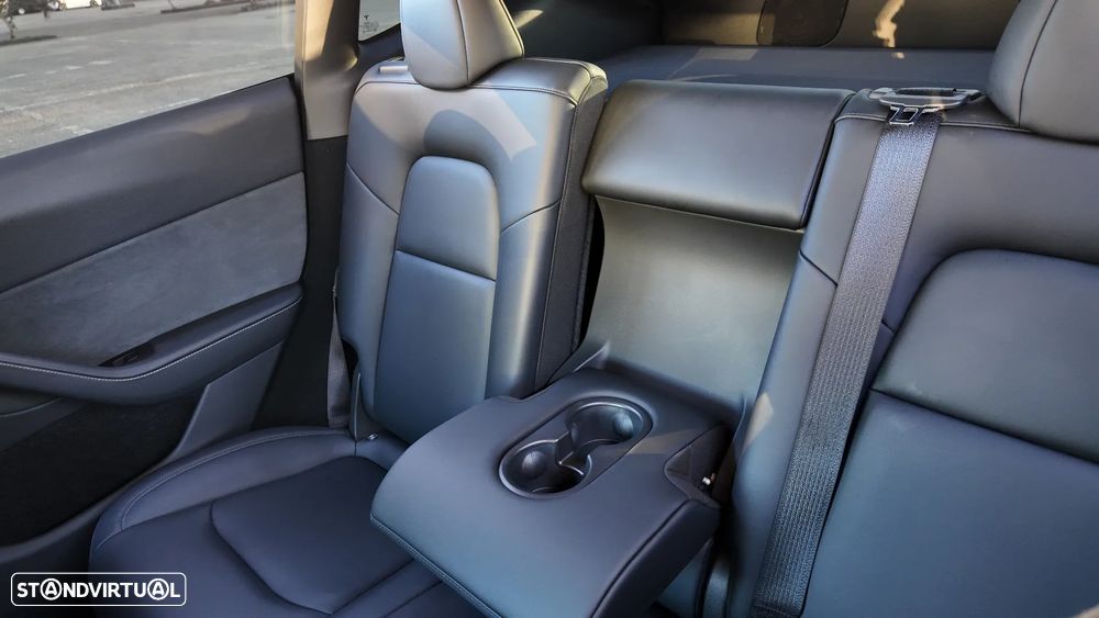 Tesla Model Y RWD - 15