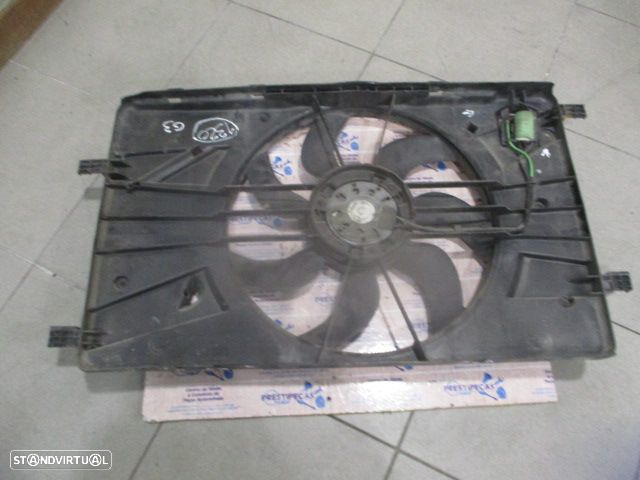 Ventilador 0130308454  16457019  13352273  0130308114  16457006  970559351   3135104038  52430903  52438207 3135103785 3135104045 OPEL ASTRA J FASE 1 2012 1.7CDTI 110CV 5P BRANCO BOSCH DANIFICADO - 2