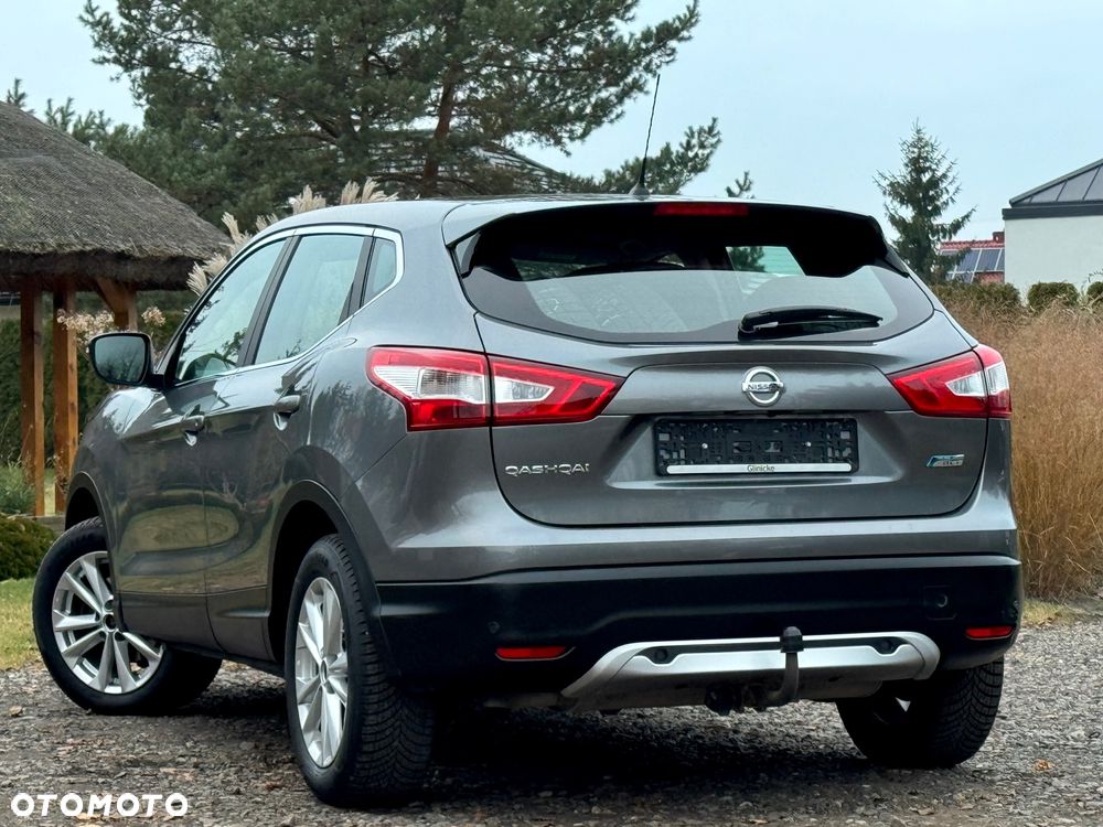 Nissan Qashqai 1.6 DCi N-Connecta - 4