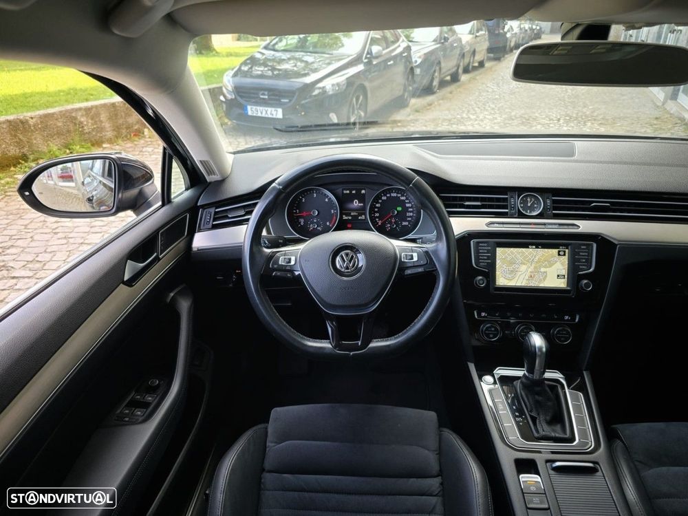 VW Passat Variant 2.0 TDi Highline DSG - 22