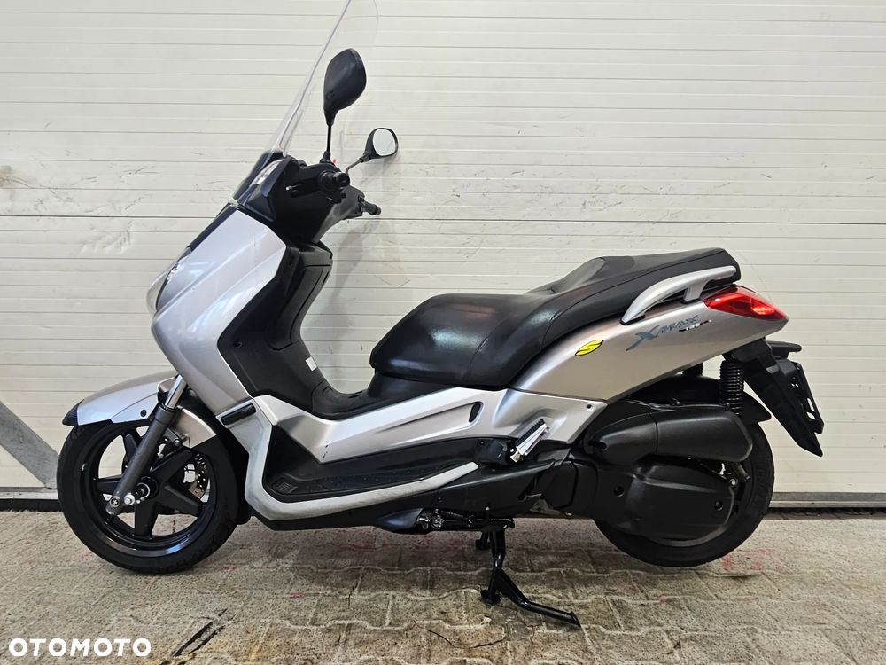 Yamaha X-max - 12
