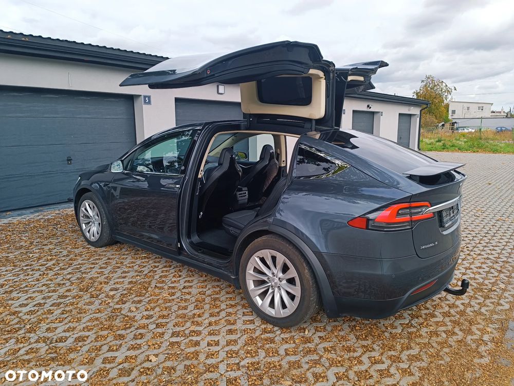 Tesla Model X Long Range Plus - 9