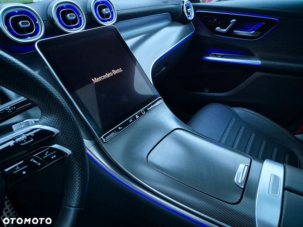Mercedes-Benz GLC 300 4Matic 9G-TRONIC AMG Line Advanced - 29