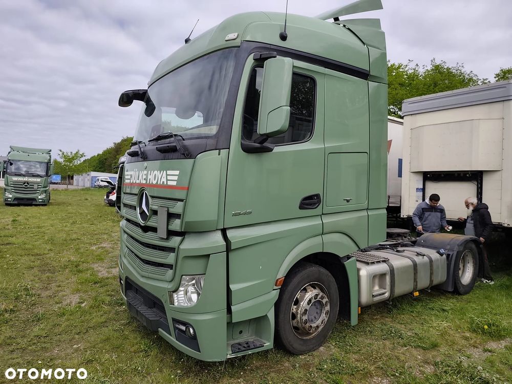 Mercedes-Benz ACTROS - 1