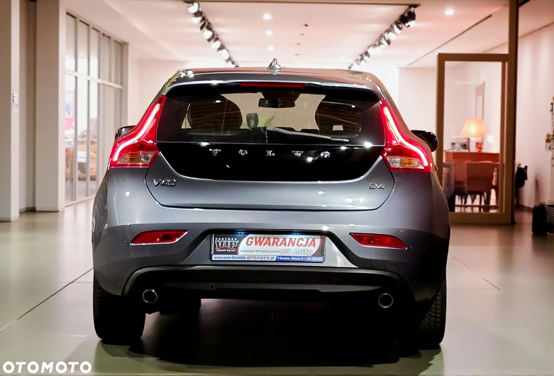 Volvo V40 D4 Summum - 26