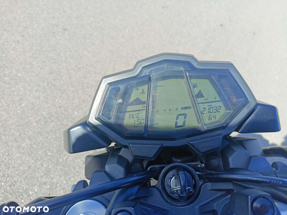 Yamaha MT - 8
