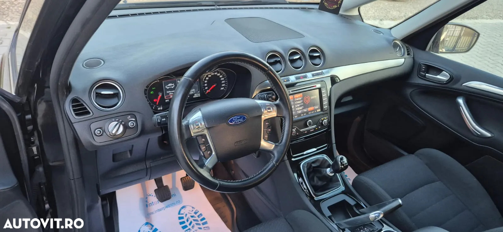 Ford Galaxy - 10