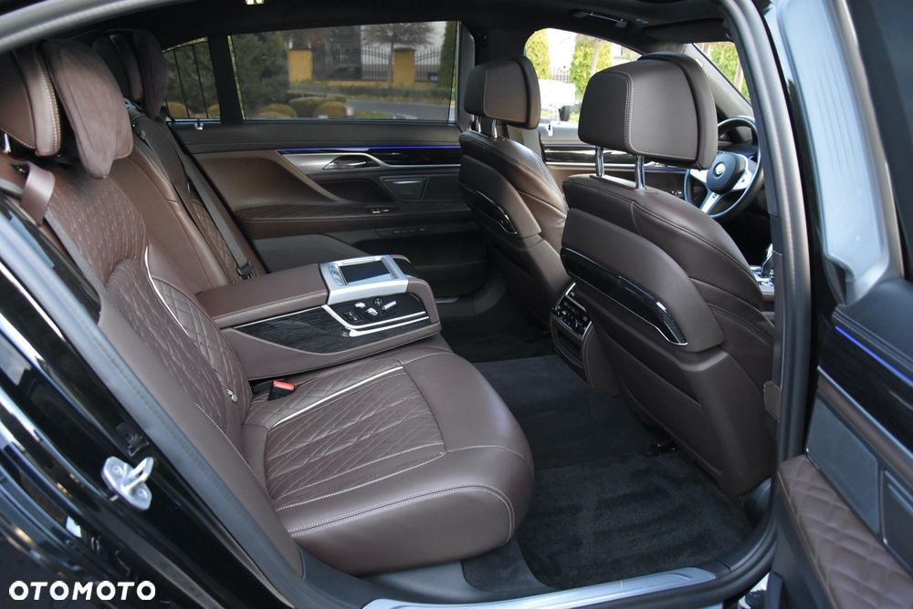 BMW Seria 7 740Ld xDrive sport - 27