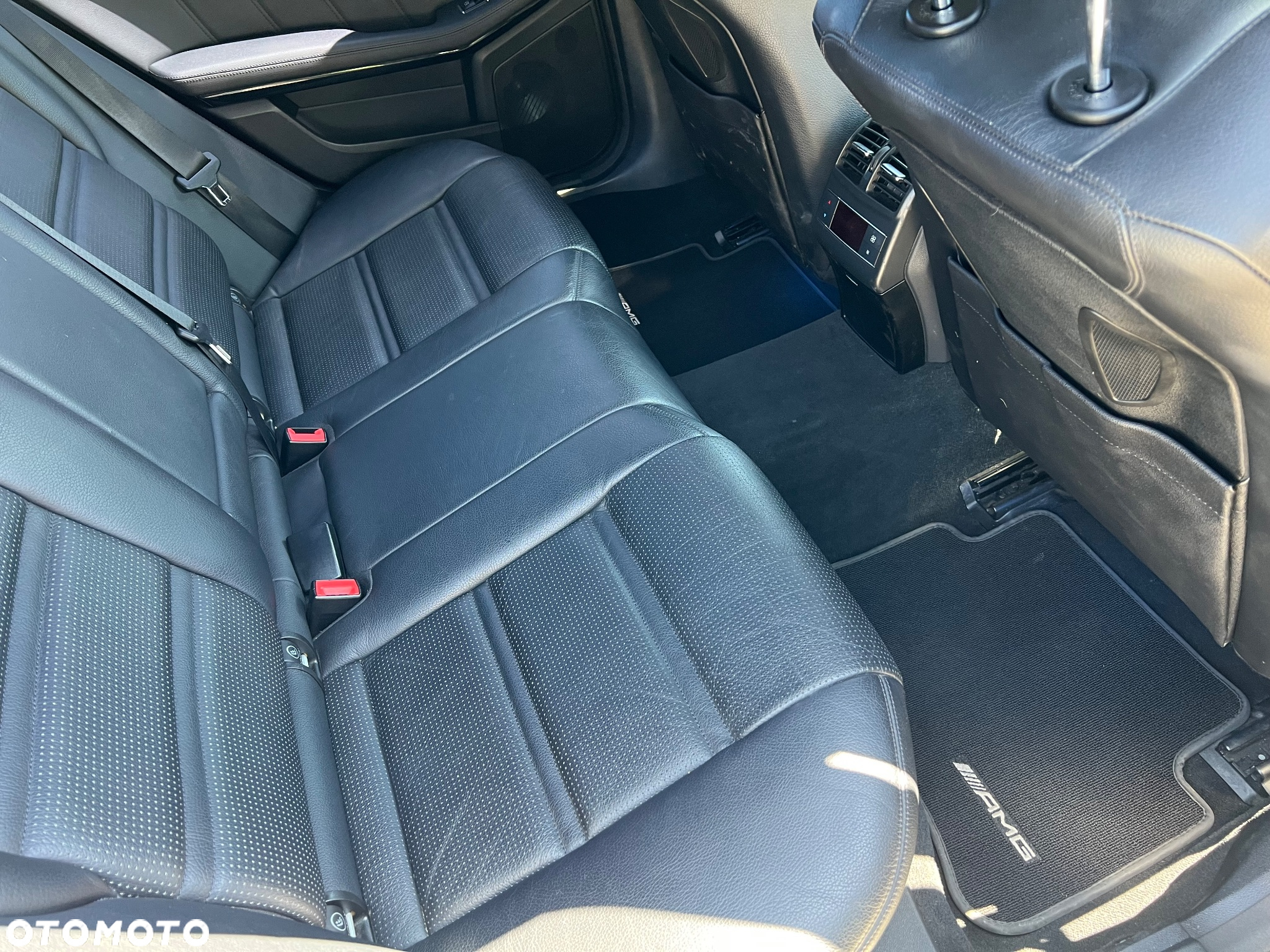 Mercedes-Benz Klasa E 63 AMG AMG Speedshift 7G-MCT - 7
