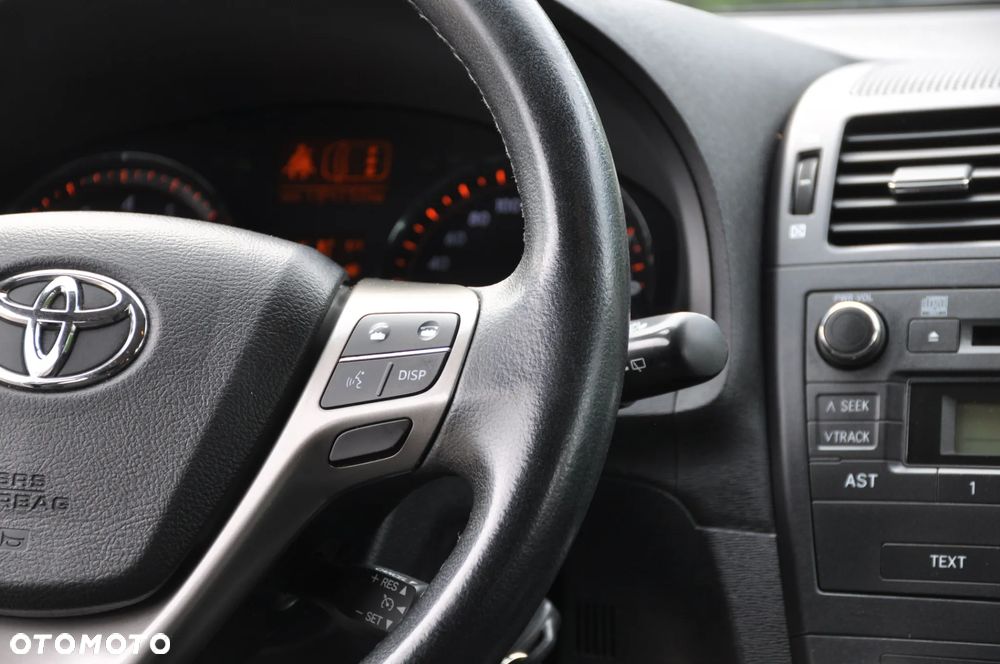 Toyota Avensis 1.8 Premium - 30