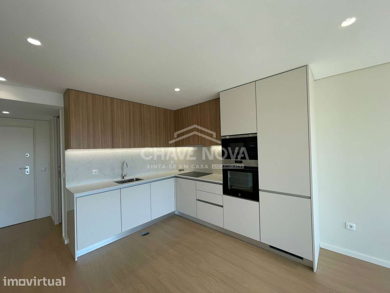 Apartamento T2 Novo c/Varanda (Poente) em Vilar do Paraíso - Grande imagem: 3/24