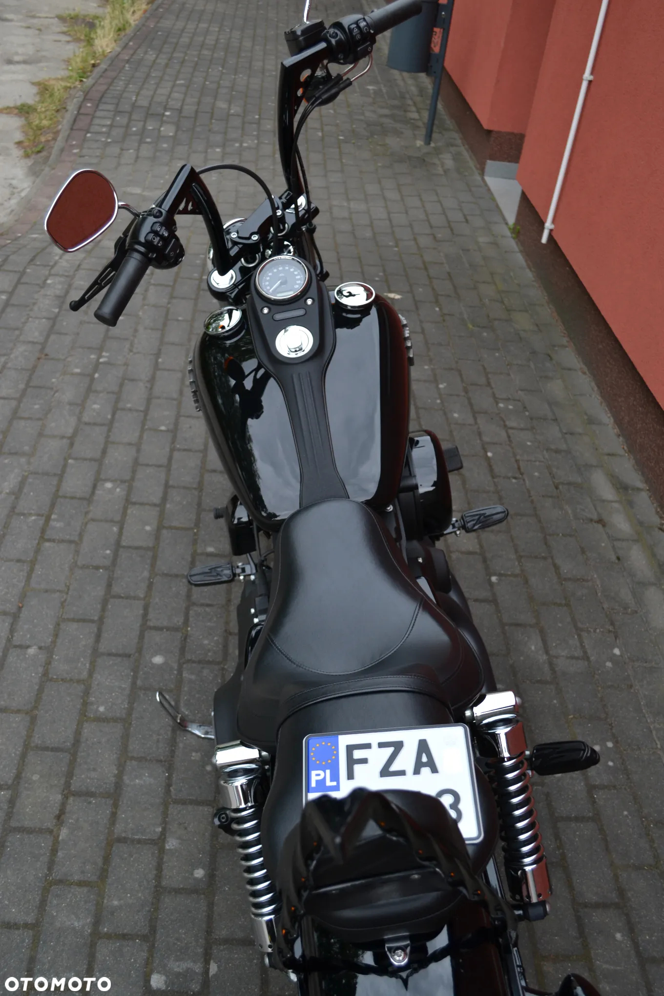 Harley-Davidson Dyna Street Bob - 6