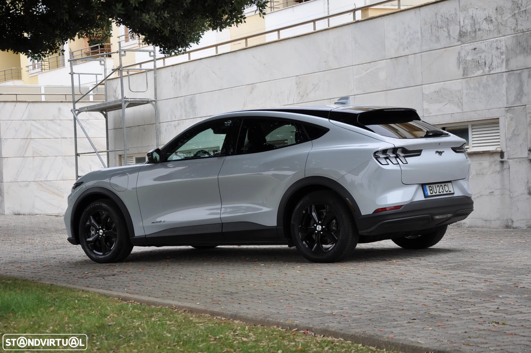 Ford Mustang Mach-E 75.7 kWh Premium AWD - 6