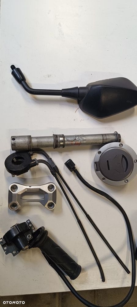 HONDA CB1000R SC80 KOLEKTORY WYDECH CHŁODNICA OWIEWKA BOCZEK KIERUNKOWSKAZ SKRZYNIA BIEGÓW - 19