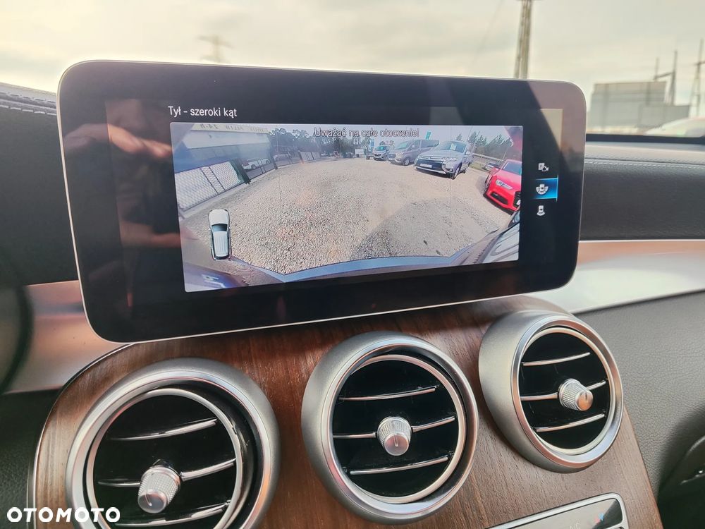 Mercedes-Benz GLC 200 d 4-Matic Business Edition - 29