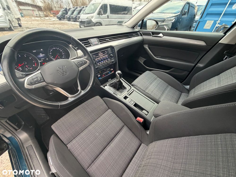Volkswagen Passat 1.5 TSI EVO Business - 30