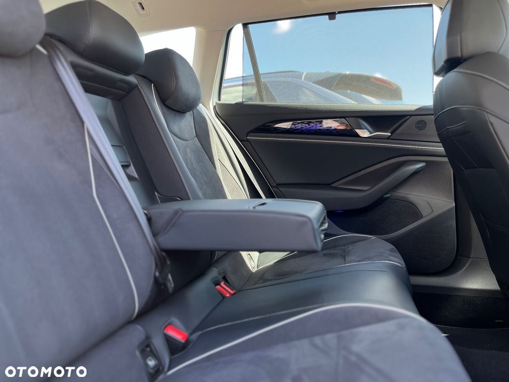 Volkswagen Passat - 20